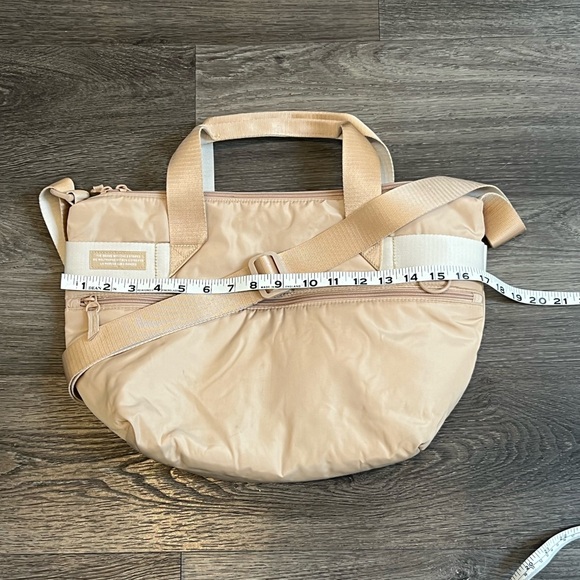 Adidas PUFFER SHOPPER TOTE BAG - Picture 13 of 14